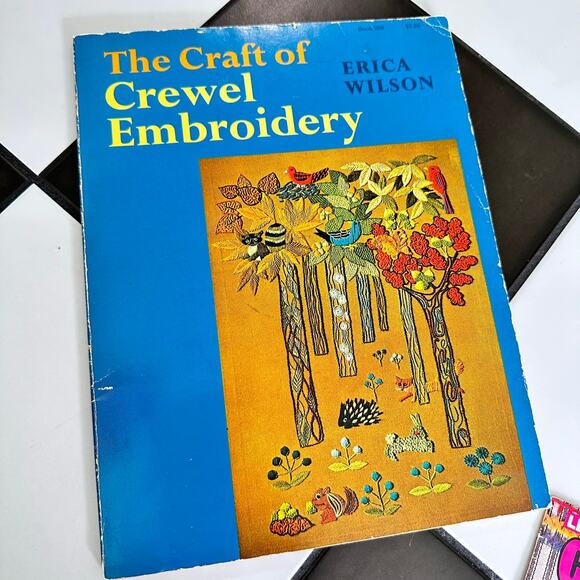 Vintage 1970s Crewel Needle Work Guide and Iron On Patterns - Picture 4 of 10